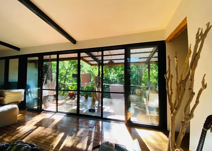 Nosotros Playa Maderas - Surf House & Casitas